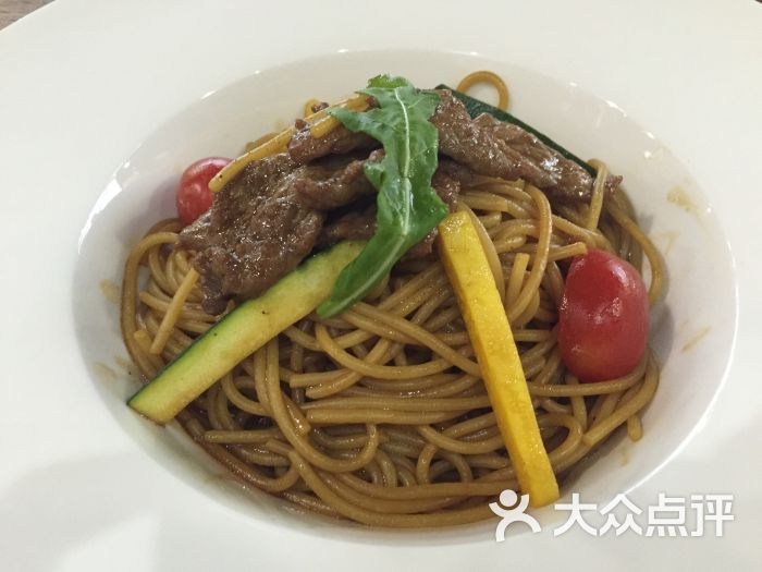 黑胡椒牛肉面