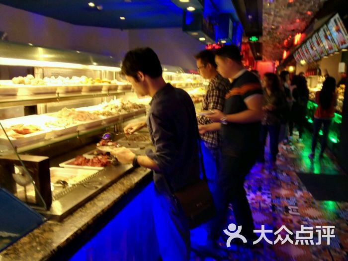 舌尖上海鲜自助_熊猫参谋海鲜自助餐厅_舌尖上的中国美食图片(2)